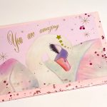 Handgefertigte Aquarell Grußkarte mit weiß/rosa/lila Schwan und "You are amazing"-Schriftzug