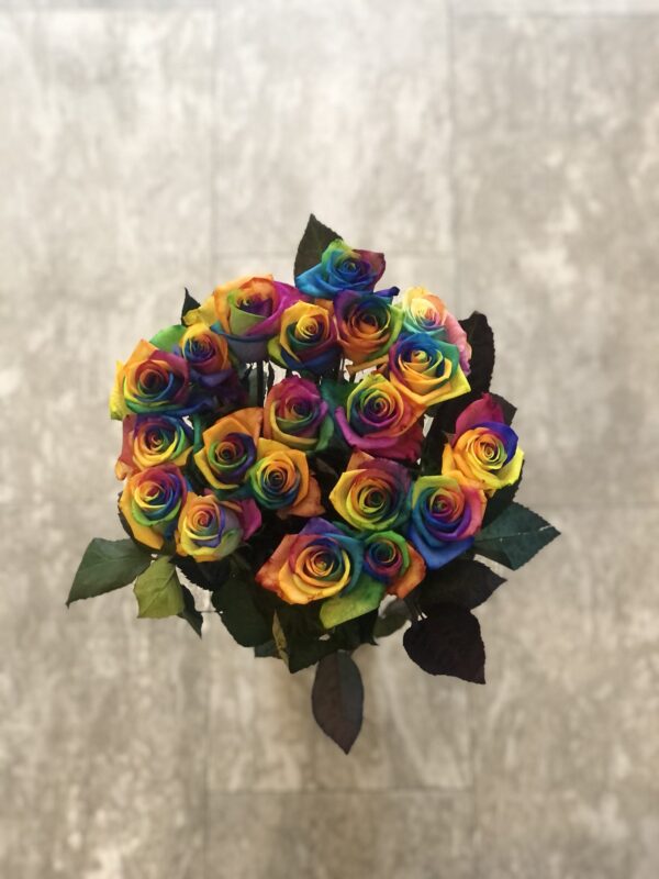 Strauß mit Frishe Regenbogen Rosen